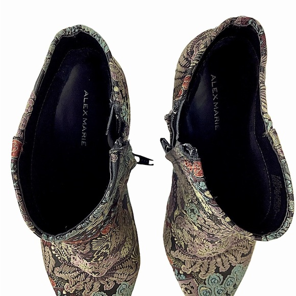 Alex Marie, The Tionna Block Heel Booties - Picture 4 of 7